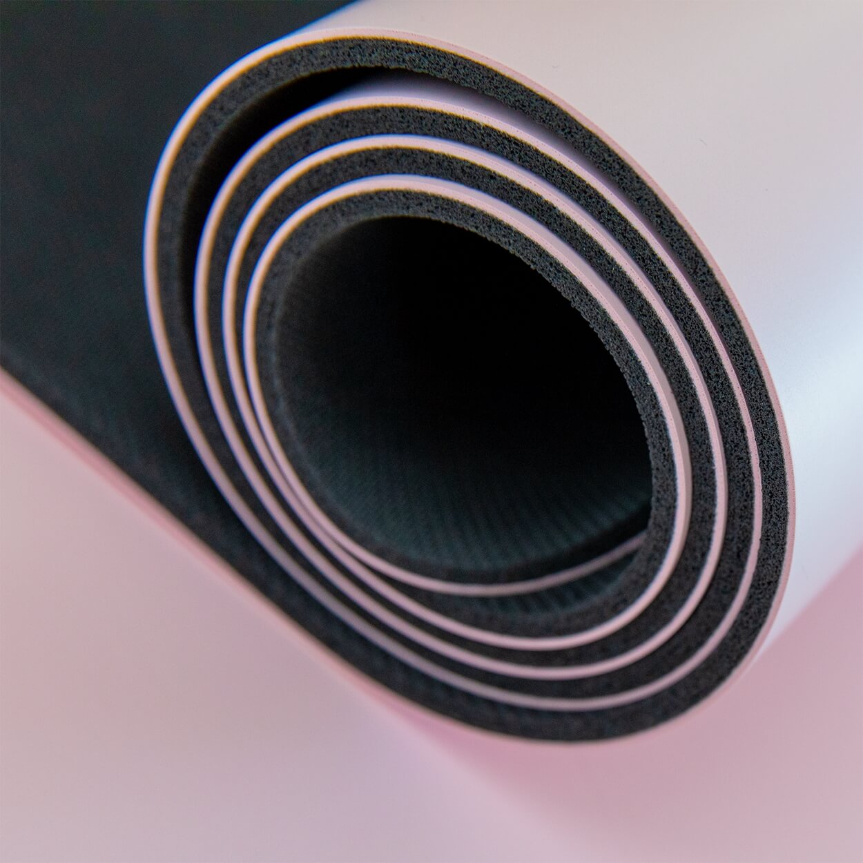 Non-slip yoga mat: Japanese grip for perfect traction